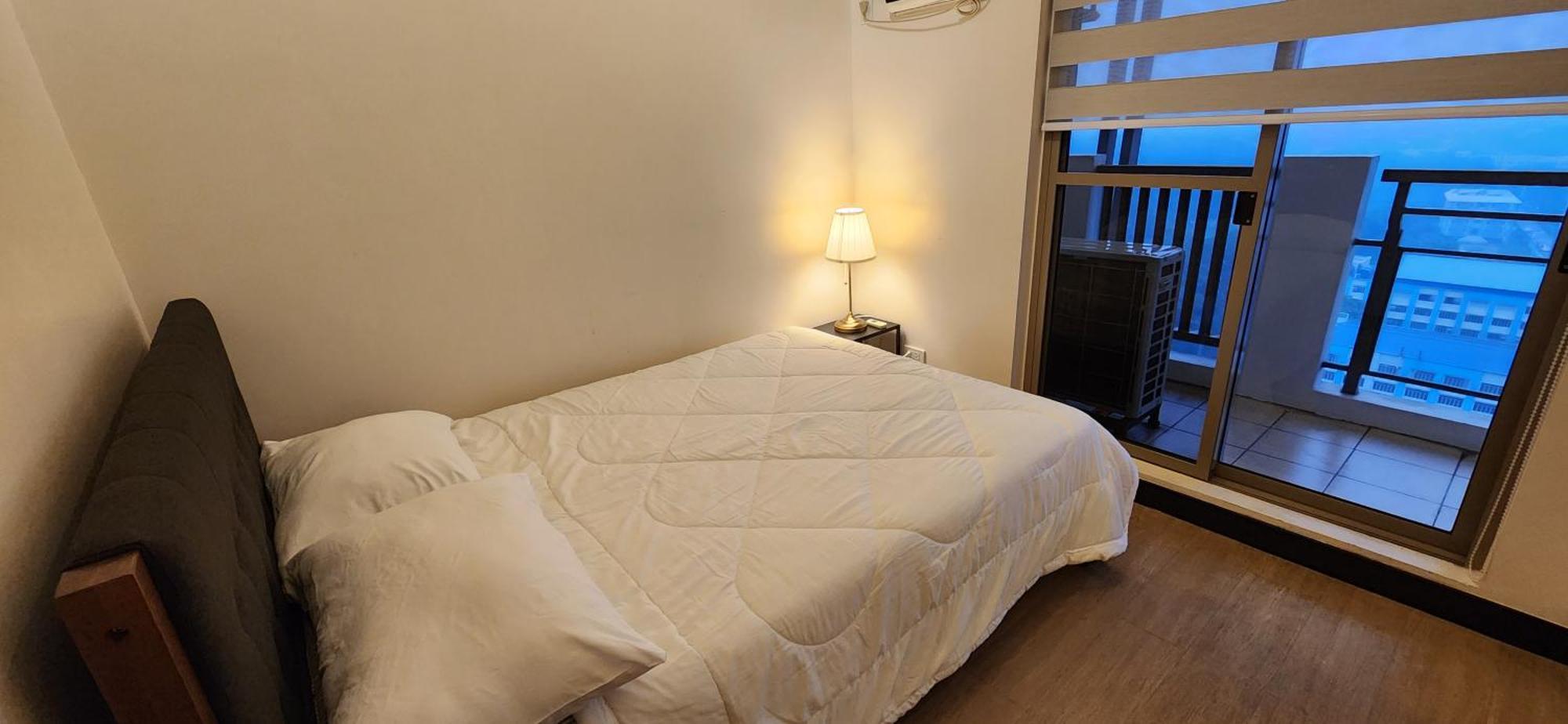 Casa Antonio At Fairway Terraces Family Penthouse 2Br Wi-Fi Nr Golf, Airport, Fort Bgc Манила Екстериор снимка
